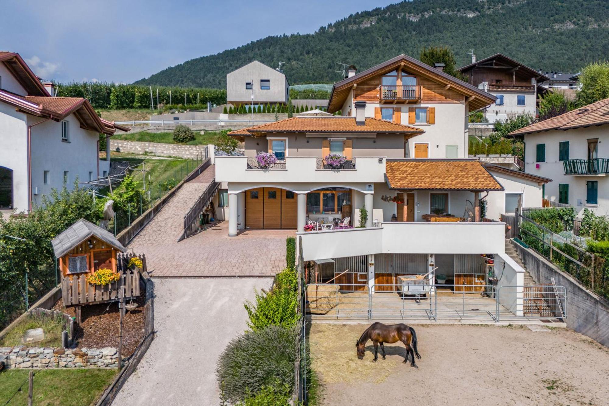 Romallo Horse House B&B 외부 사진